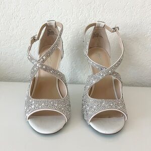 Betsey Johnson Sage heels NIB